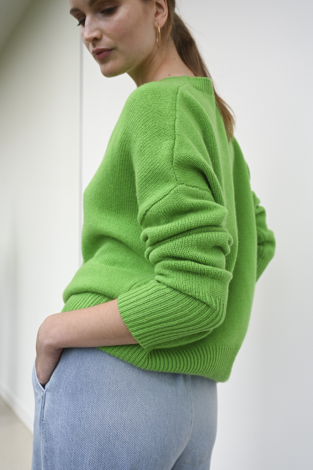 lisa yang mila sweater evergreen